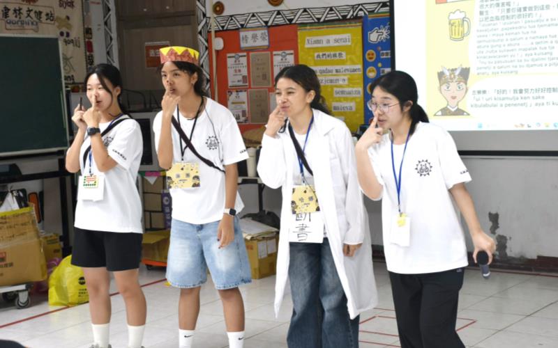 國立臺南護專護理科深耕偏鄉 雙語繪本桌遊促進原鄉老幼共學